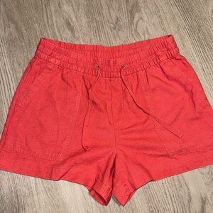 GAP women shorts size small